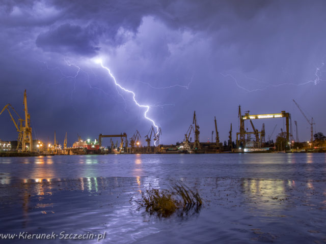 Szczecin. FOTOREPORTAŻ. 28.08.2016. Burze nad Szczecinem *slider