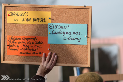 09.01.2016 Manifestacja KOD - wolne media - Szczecin
