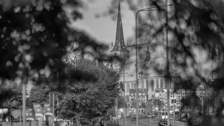 Fotografia. Szczecin na co dzień 30.09.2020. Katedra w Szczecinie, czyli Bazylika Archikatedralna pw. św. Jakuba Apostoła