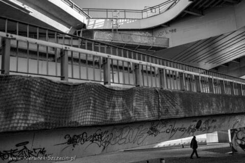 Fotografia. Szczecin na co dzień 10.03.2021. Labirynt pod Trasą Zamkową w Szczecinie