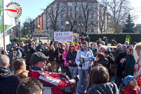 2012-03-11-manifa-08